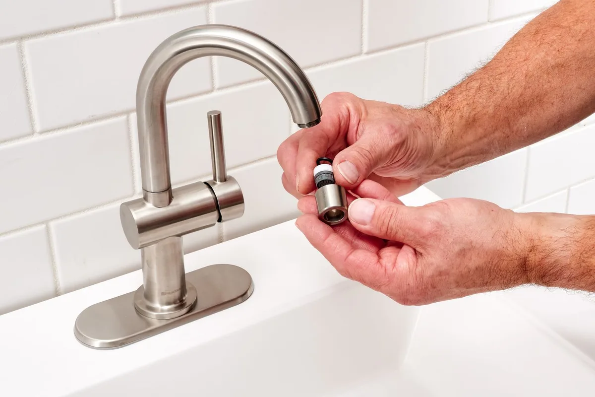 faucet aerator cleaning