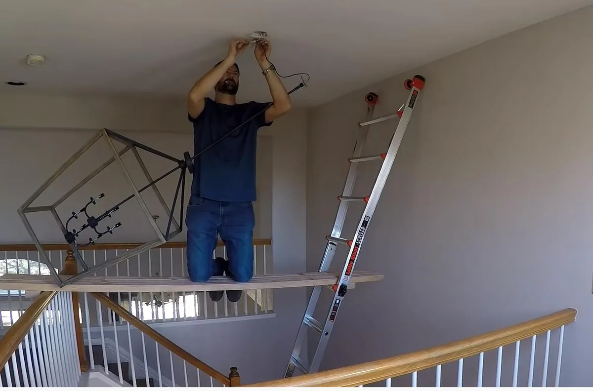 how to change kitchen light bulb